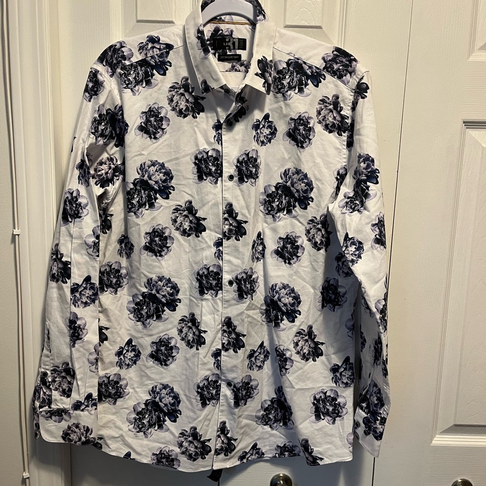 Exclusive Simon’s size 16R Floral White and Blue Men's Shirt